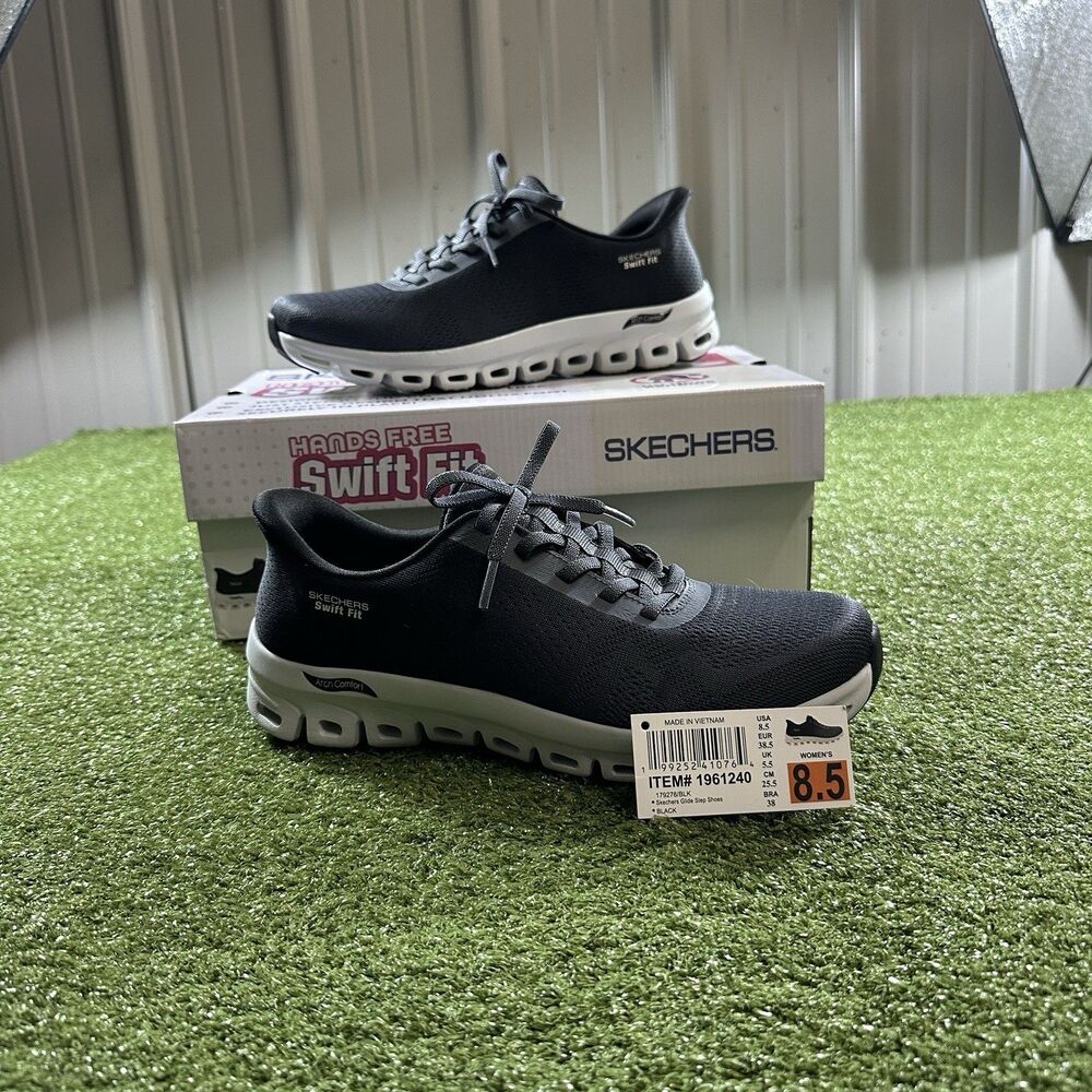 Skechers Swift Fit Women's Size 8 Black Hands Free Shoes Black NWT